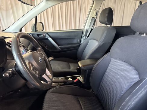 Used 2017 Subaru Forester 2.5i Premium image 19