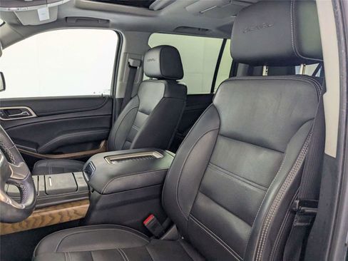Used 2020 GMC Yukon XL Denali w/ Open Road Package AWD/4WD image 12