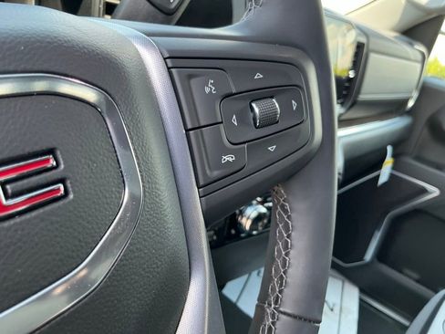 Used 2026 GMC Sierra 1500 SLE w/ Preferred Package RWD image 13