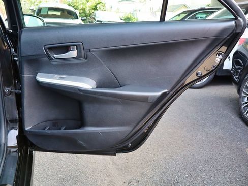 Used 2014 Toyota Camry SE w/ Moonroof Package FWD image 53