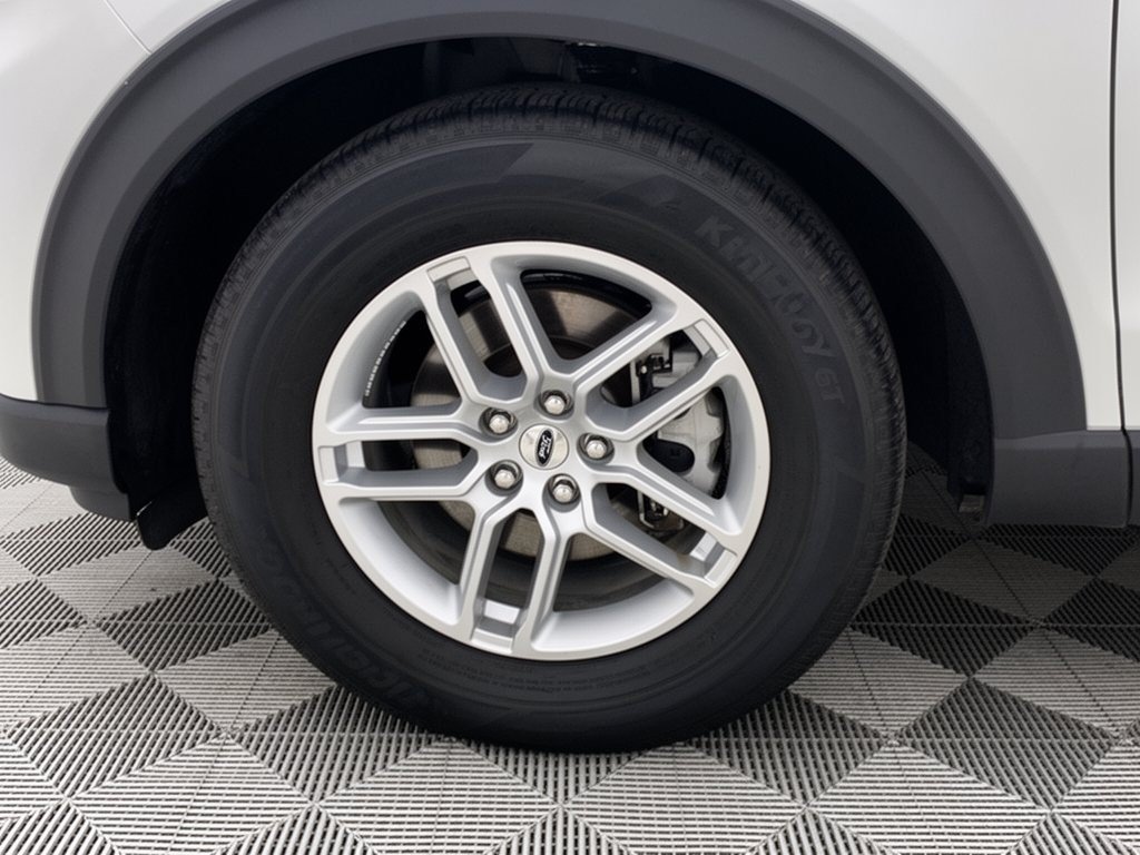 Used 2026 Ford Explorer Active RWD image 13