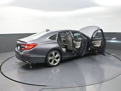 Used 2019 Honda Accord Touring image 39