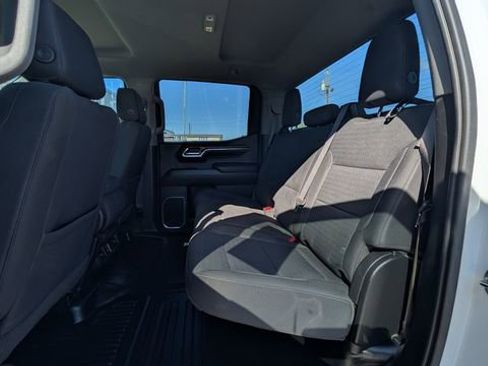 Used 2023 Chevrolet Silverado 1500 LT w/ Z71 Off-Road Package image 4