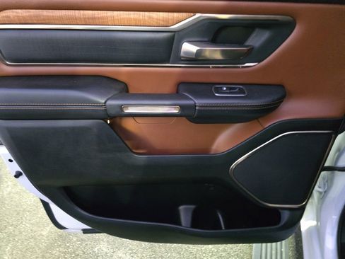 Used 2019 RAM 1500 Limited image 12