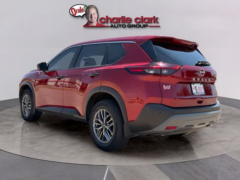 Used 2023 Nissan Rogue S FWD image 3