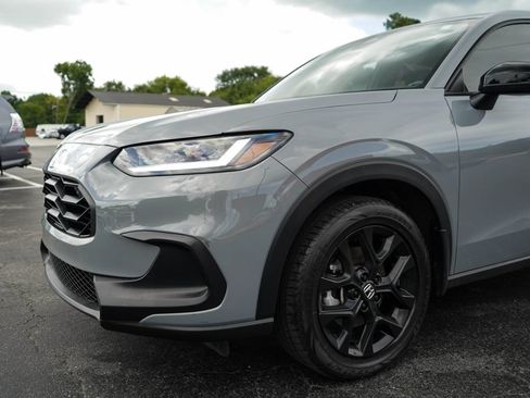 Used 2025 Honda HR-V Sport image 17