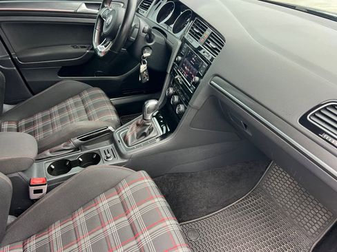 Used 2021 Volkswagen GTI S image 17