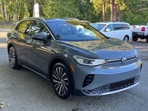 Used 2023 Volkswagen ID.4 Pro S Plus RWD image 7