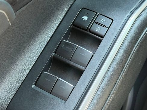 Used 2021 Toyota Highlander Platinum AWD/4WD image 25