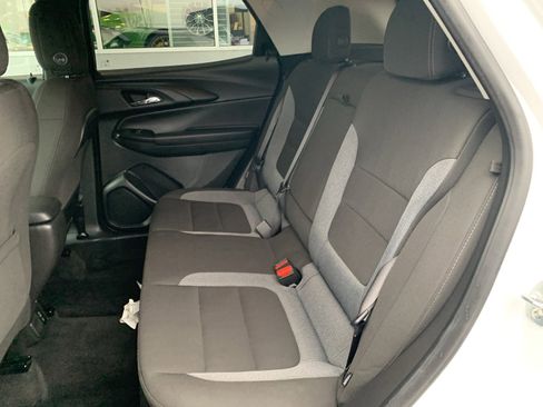 Used 2025 Chevrolet TrailBlazer LT w/ Convenience Package image 15