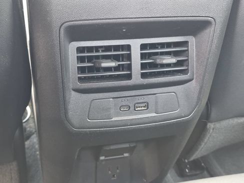 Used 2024 GMC Canyon AT4 AWD/4WD image 18