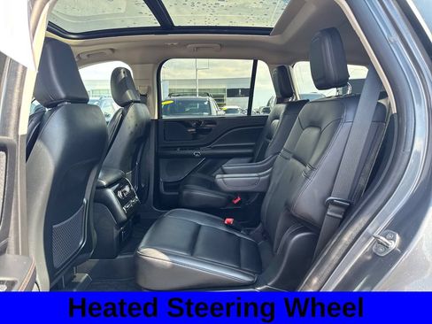 Used 2023 Lincoln Aviator AWD w/ Premium Package image 21