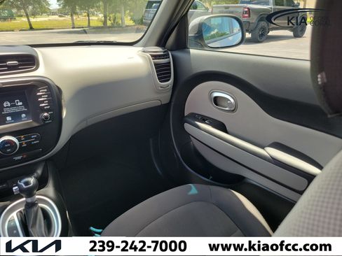 Used 2019 Kia Soul w/ Convenience Package FWD image 17
