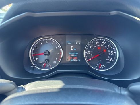 Used 2020 Toyota RAV4 LE image 21