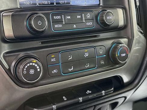 Used 2019 Chevrolet Silverado 1500 LT AWD/4WD image 15