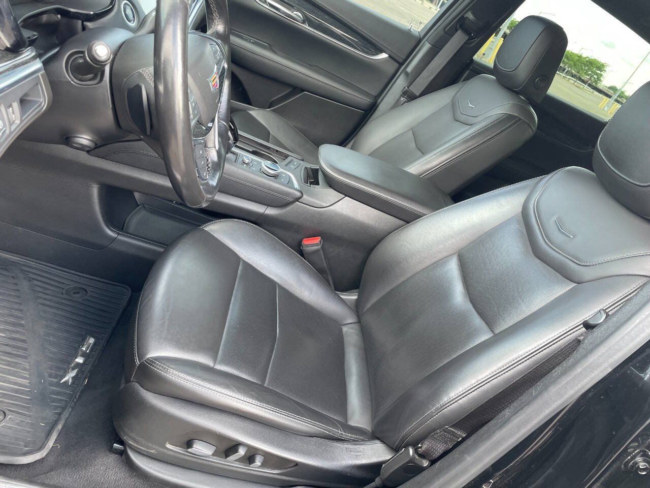 Used 2022 Cadillac XT5 Premium Luxury AWD/4WD image 16