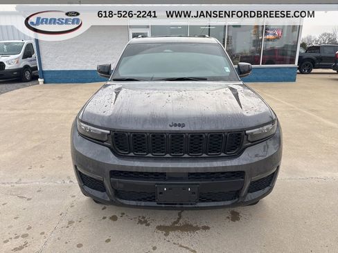 Used 2025 Jeep Grand Cherokee L Limited w/ Black Appearance Package image 2
