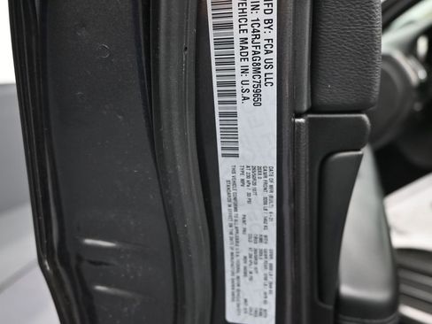 Used 2021 Jeep Grand Cherokee Laredo X image 9