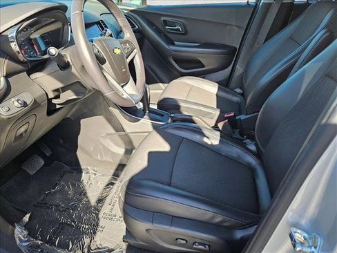 Used 2022 Chevrolet Trax LT w/ Sport Edition AWD/4WD image 15
