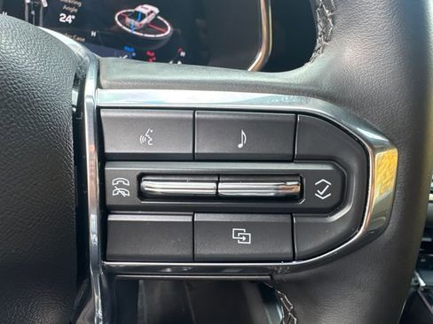 Used 2024 GMC Canyon Elevation w/ Convenience Package image 30