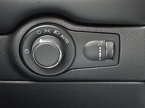 Used 2025 Dodge Durango GT AWD/4WD image 31