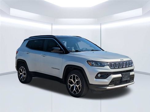 Used 2025 Jeep Compass Limited AWD/4WD image 8