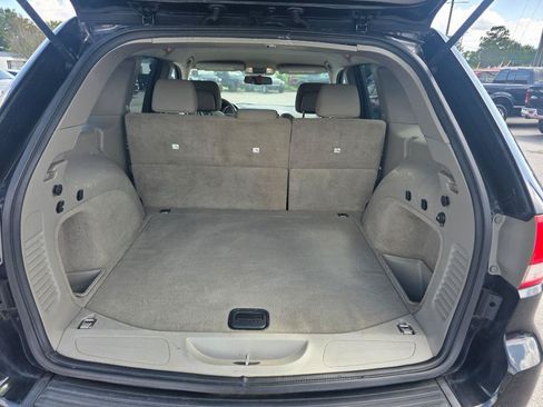 Used 2012 Jeep Grand Cherokee Laredo RWD image 9