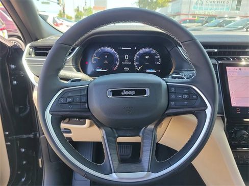 New 2025 Jeep Grand Cherokee L Limited w/ Luxury Tech Group II image 23