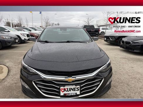 Used 2023 Chevrolet Malibu LT w/ Driver Confidence Package image 3