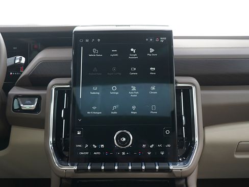 Used 2025 GMC Yukon XL Denali w/ Denali Reserve Package AWD/4WD image 18