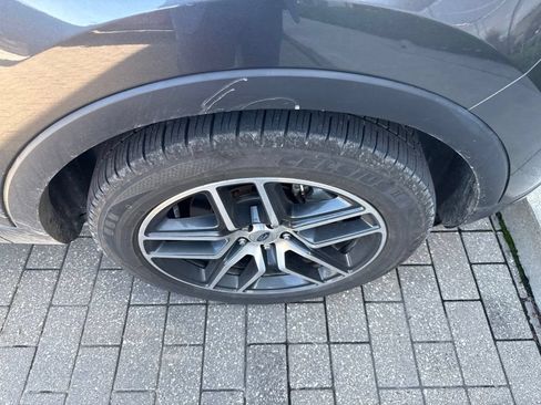 Used 2019 Ford Explorer Sport w/ Equipment Group 401A AWD/4WD image 12