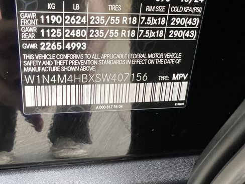 Certified 2025 Mercedes-Benz GLB 250 4MATIC image 37