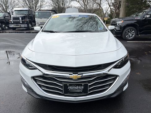Used 2023 Chevrolet Malibu LT image 3