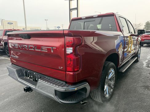 Used 2023 Chevrolet Silverado 1500 LT w/ Leather Package image 6