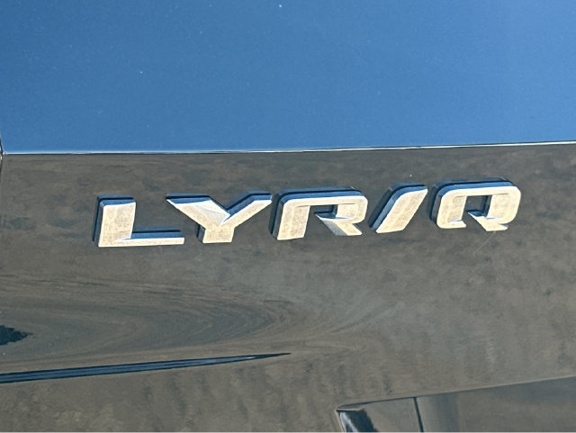 Certified 2024 Cadillac Lyriq Luxury AWD/4WD image 15