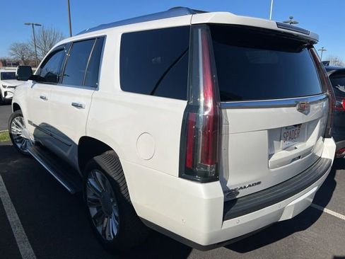 Used 2020 Cadillac Escalade Platinum image 6