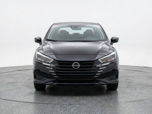 Used 2025 Nissan Versa SV FWD image 2