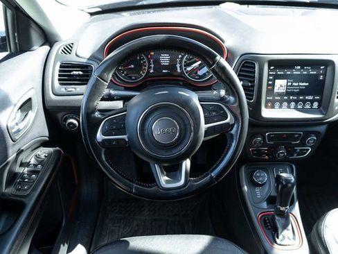 Used 2020 Jeep Compass Trailhawk image 16