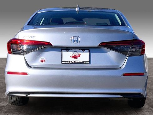 Used 2022 Honda Civic LX image 4