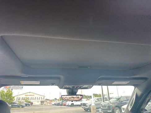 Used 2020 GMC Sierra 1500 AT4 w/ Off-Road Performance Package image 25