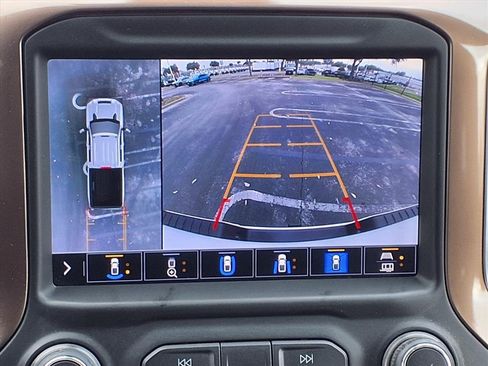 Used 2020 Chevrolet Silverado 2500 High Country w/ Technology Package image 17