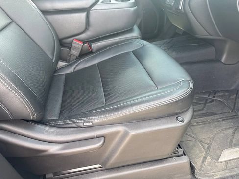 Used 2025 Chevrolet Silverado 1500 Custom RWD image 12