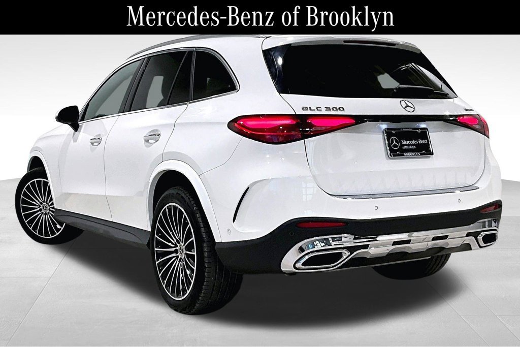 Used 2023 Mercedes-Benz GLC 300 4MATIC image 11