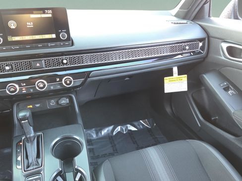 Used 2023 Honda Civic Sport image 14