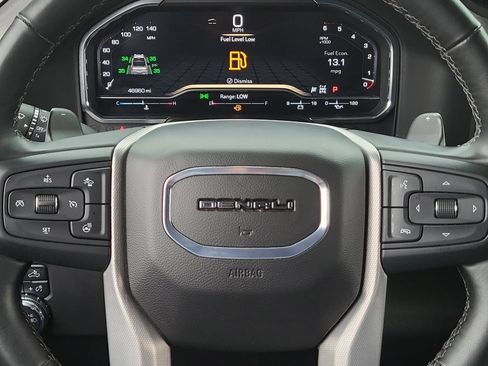 Used 2024 GMC Sierra 1500 Denali w/ Technology Package AWD/4WD image 11