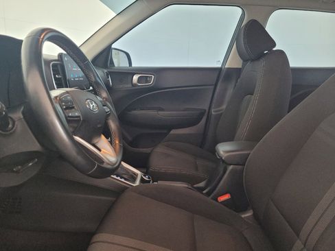 Used 2021 Hyundai Venue SEL w/ Premium Package FWD image 17