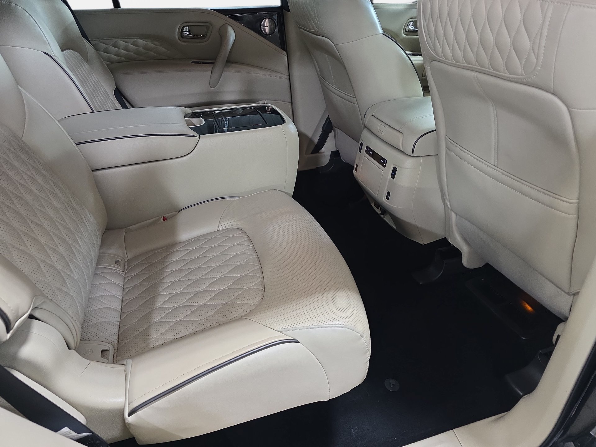 Certified 2024 INFINITI QX80 Sensory AWD/4WD image 11