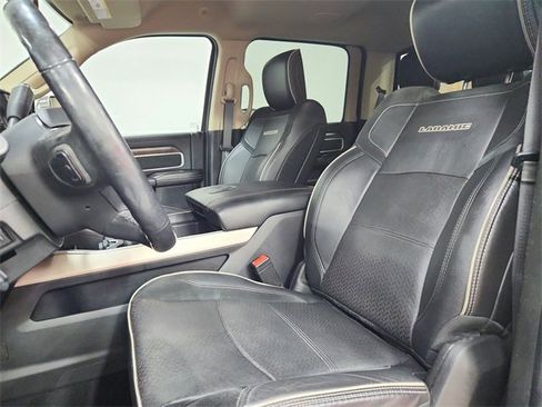 Used 2020 RAM 3500 Laramie image 11