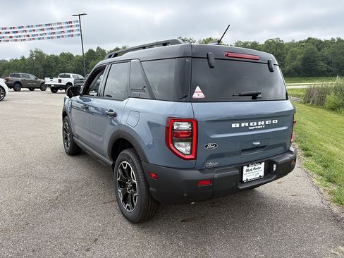 New 2026 Ford Bronco Sport Outer Banks w/ Outer Banks Tech Package+ AWD/4WD image 3