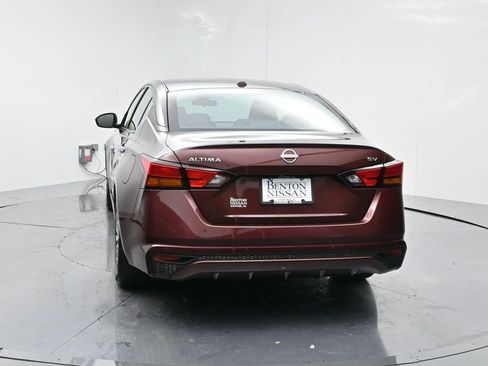 Used 2024 Nissan Altima 2.5 SV image 19